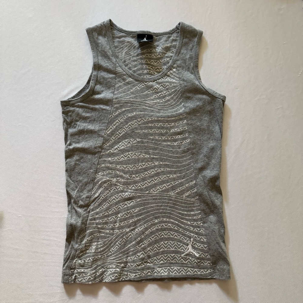 Jordan Gray and White Patterned Tank Top Size Small 8-10yrs